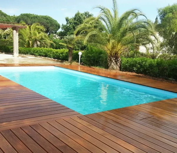 Pool Deck Cleaning Services in Florida