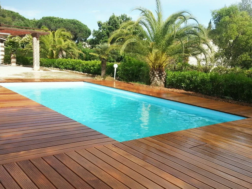 Pool Deck Cleaning Services in Florida